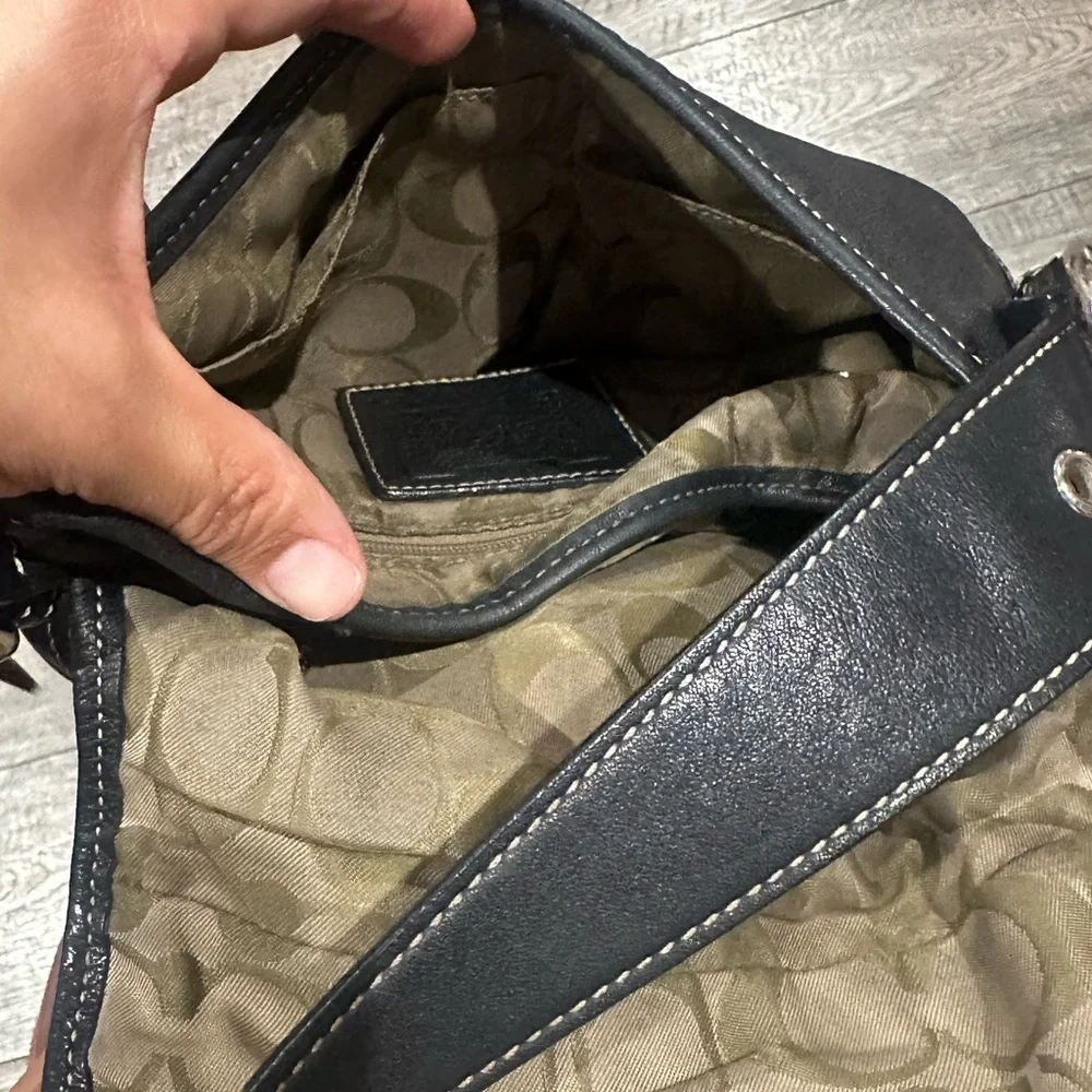 Vintage Coach Black Small Soho Leather Shoulder Bag - Picture 11 of 13